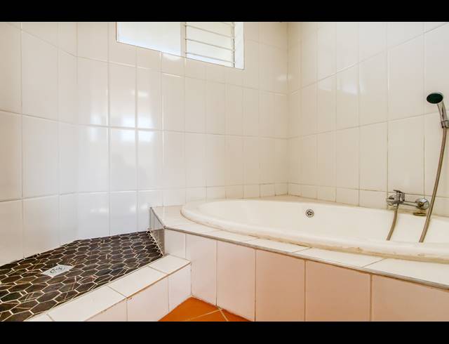 1 BEDROOM APARTMENT FOR SALE IN THE GARDENS